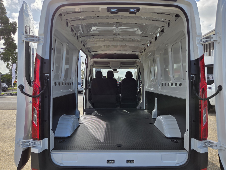 2026 LDV Deliver 9 Mid Roof LWB Van Image 16