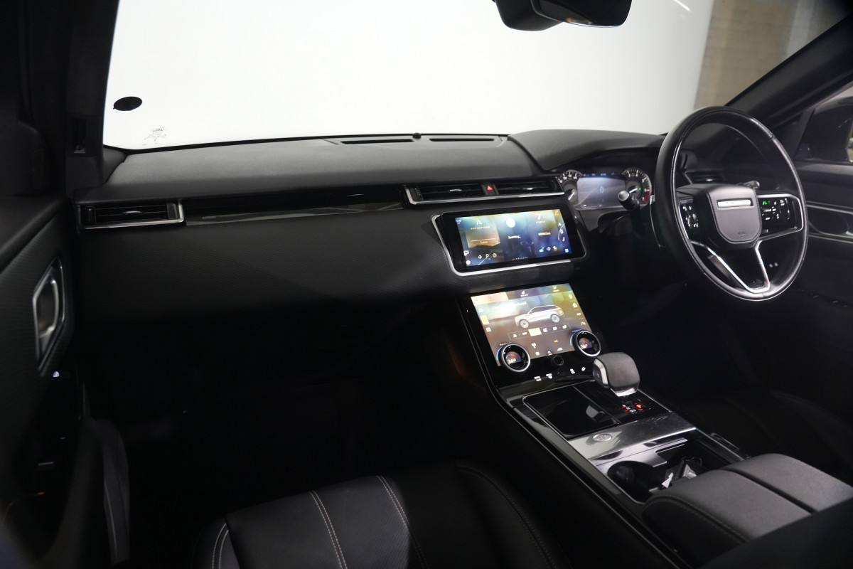 2023 Land Rover Range Rover Velar L560 P250 R-Dynamic SE SUV