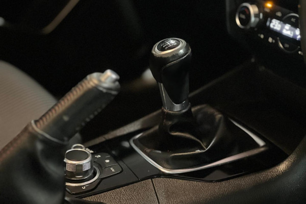 2015 Mazda 3 BM5438 SP25 Hatch Image 13