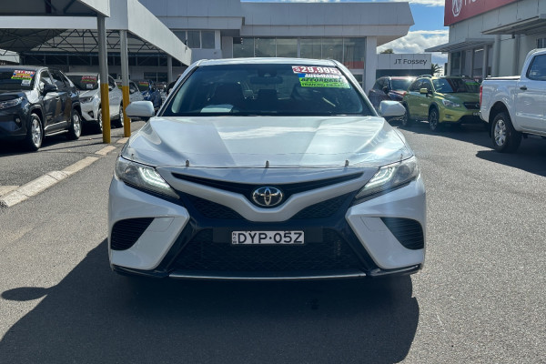 2018 Toyota Camry GSV70R SX Sedan