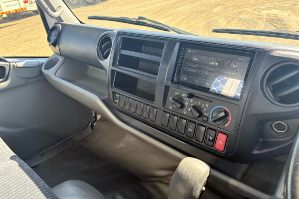2017 Hino 300 Tray Dropside Image 9
