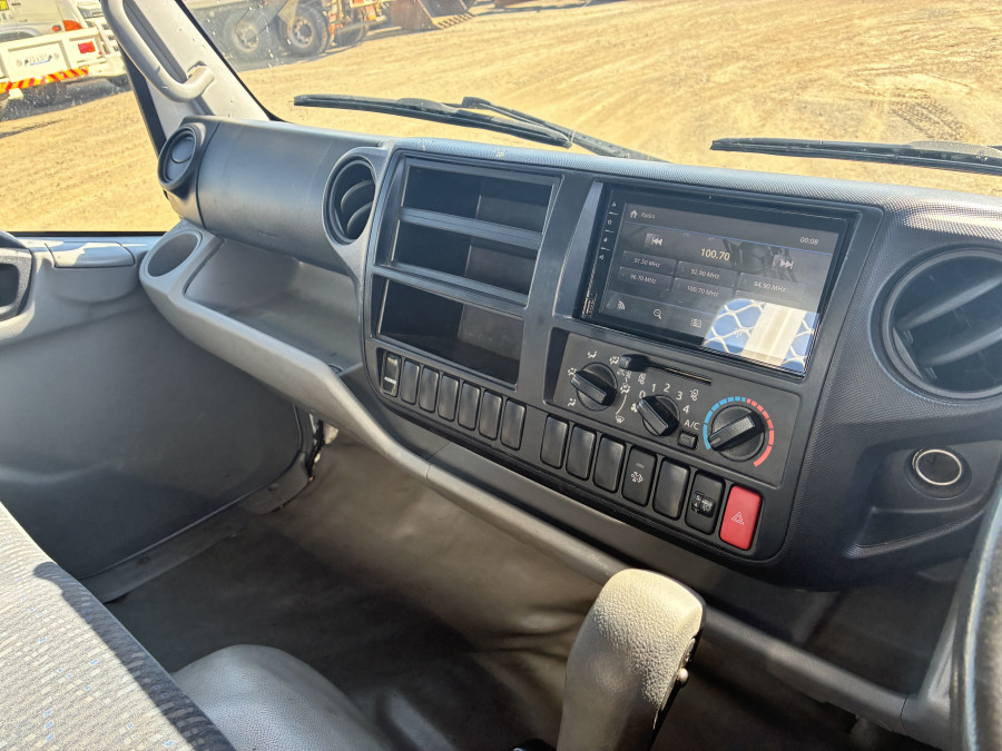 2017 Hino 300 Tray Dropside Image 9
