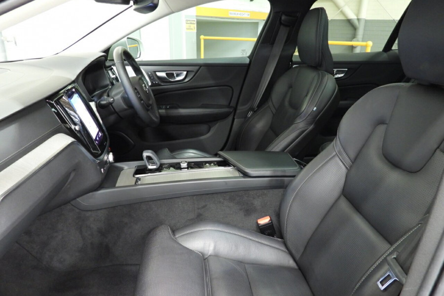 2021 MY22 Volvo V60 Cross Country Z Series B5 Convertible Image 22