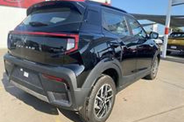2025 Mahindra XUV3X0  AX5L SUV Image 3