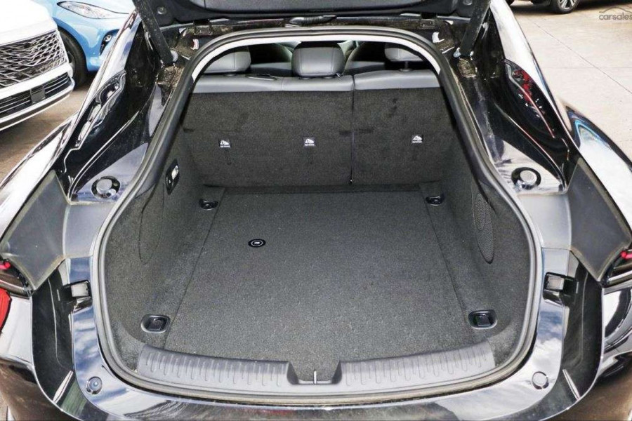 2026 MG IM5 P12L Performance Hatch Image 6