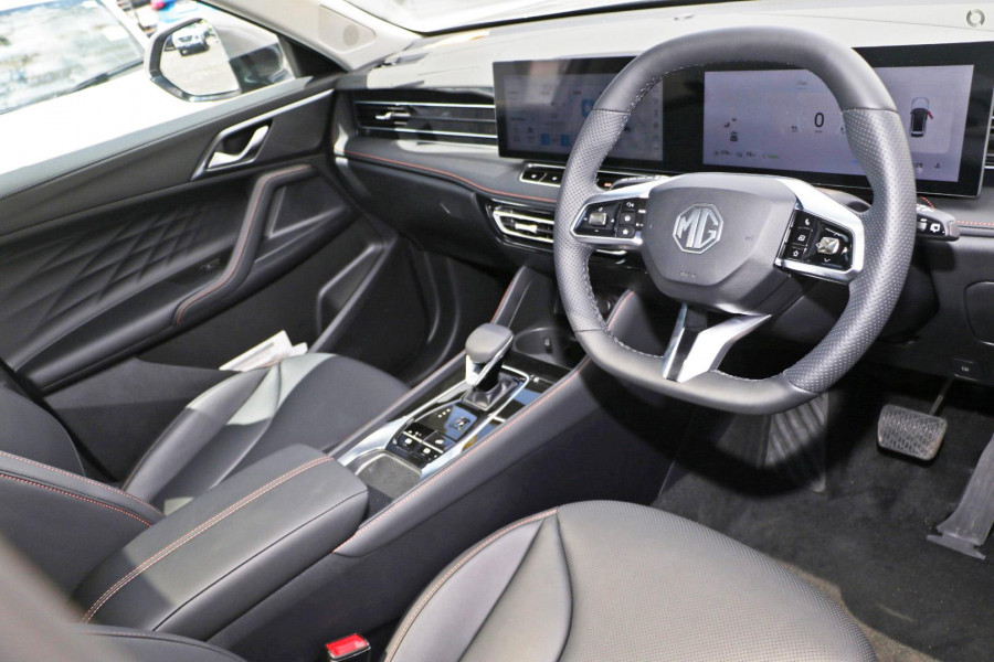 2025 MG HS AS33 Super Hybrid Essence SUV Image 5