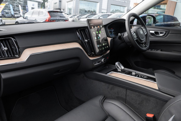 2026 Volvo XC60 UZ Ultra B5 Dark SUV Image 14