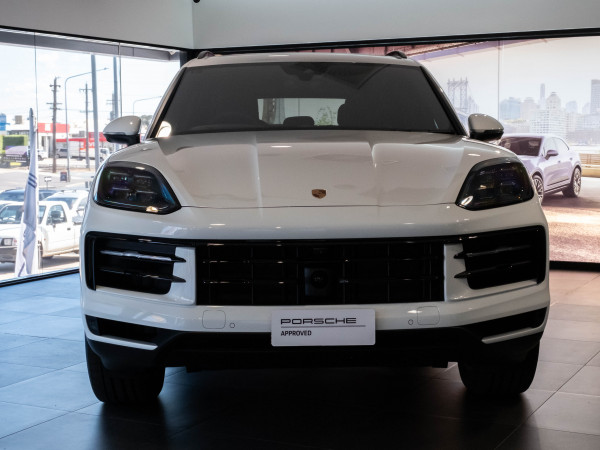 2025 Porsche Cayenne E-Hybrid SUV image 5