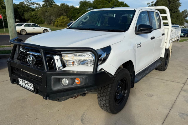 2019 Toyota HiLux 1Y46310ET SR Cab Chassis Image 3