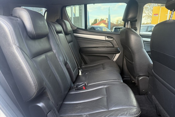 2015 Isuzu MU-X LS-T SUV Image 12