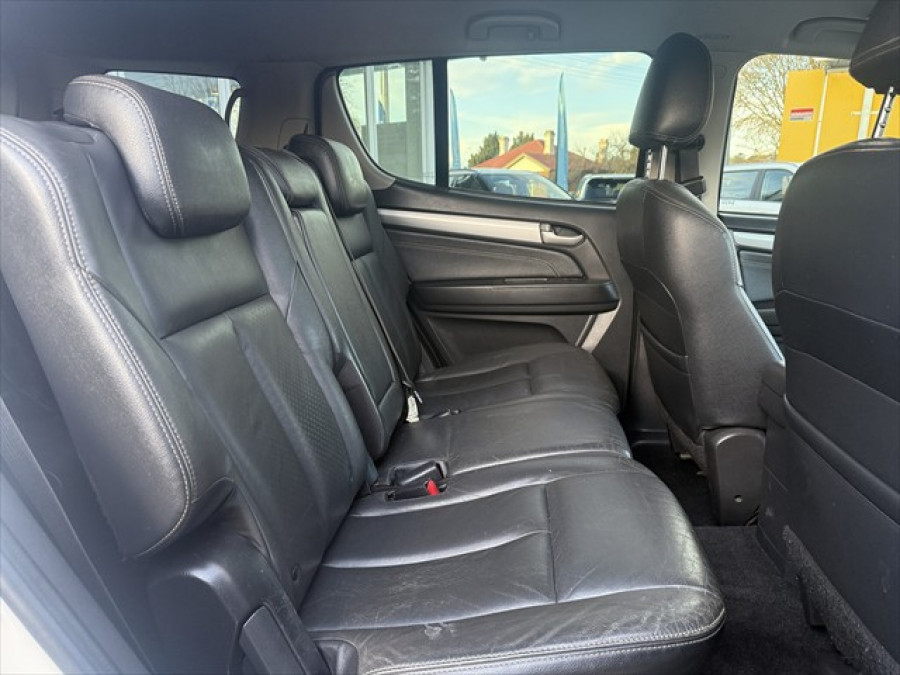 2015 Isuzu MU-X LS-T SUV Image 12