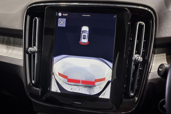 2025 Volvo XC40 XZ Plus B4 SUV Image 14