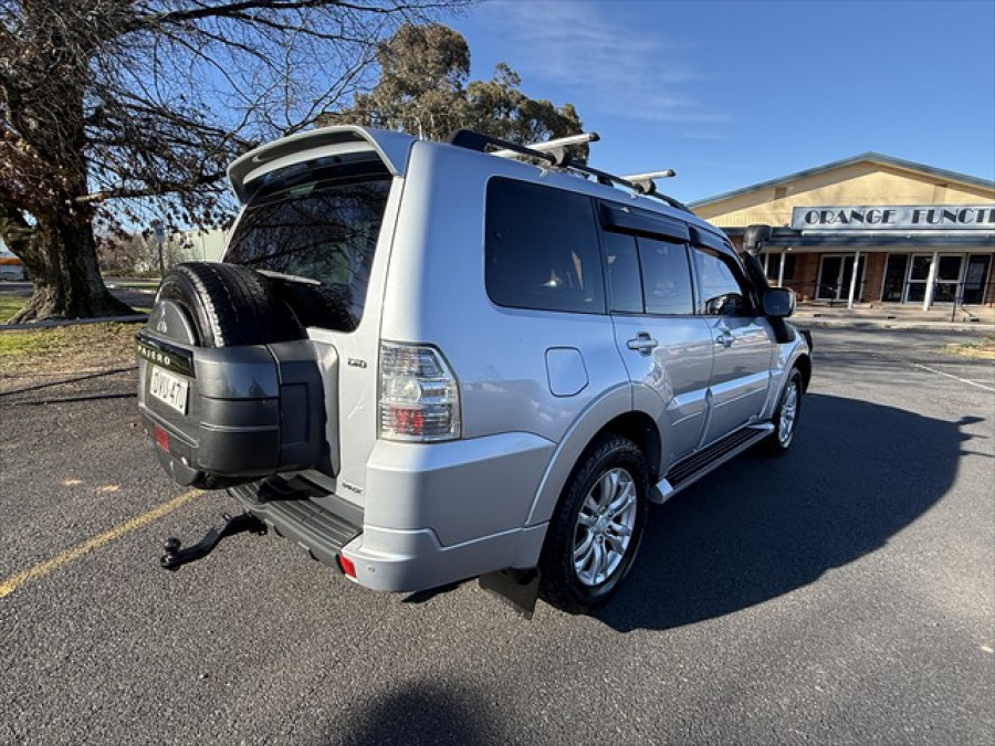 2013 MY14 Mitsubishi Pajero NW VR-X SUV Image 3