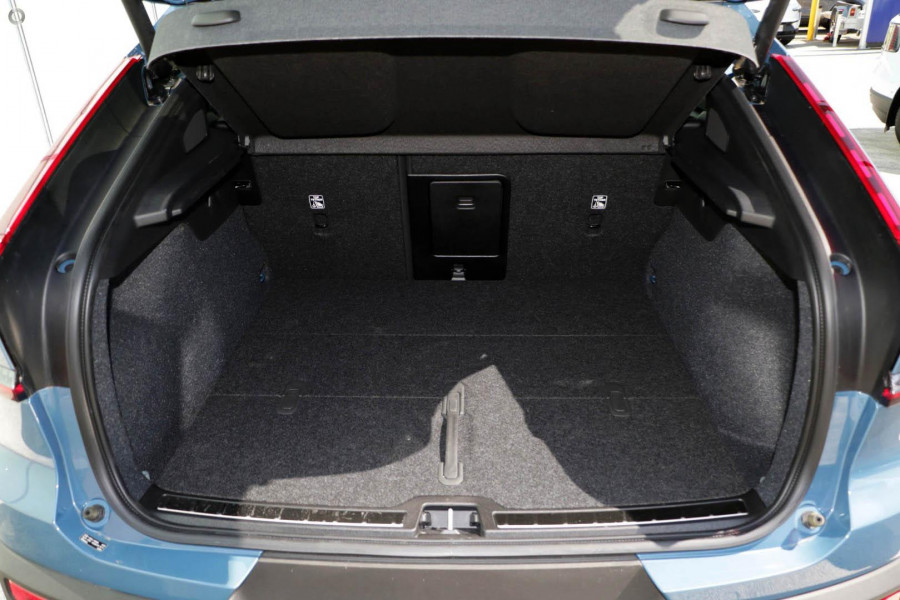 2023 MY24 Volvo C40 XK Recharge Twin SUV Image 10