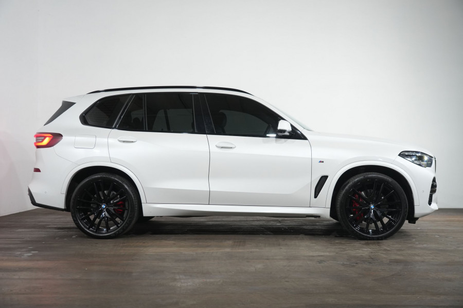 2022 BMW X5 xDrive30d SUV Image 4