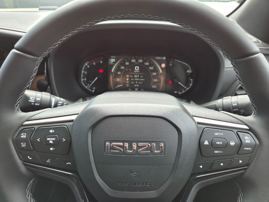 2026 Isuzu MU-X RJ LS-T SUV Image 13