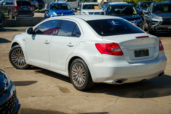 2010 MY11 Suzuki Kizashi FR Prestige Sedan