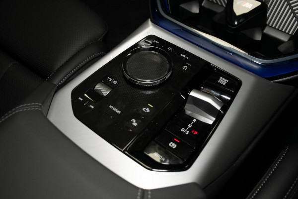 2025 BMW X3 G45 20 xDrive SUV image 13