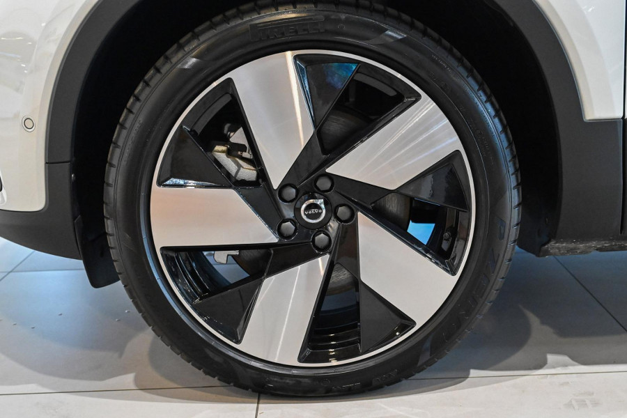 2023 MY24 Volvo C40  Recharge Twin SUV Image 20