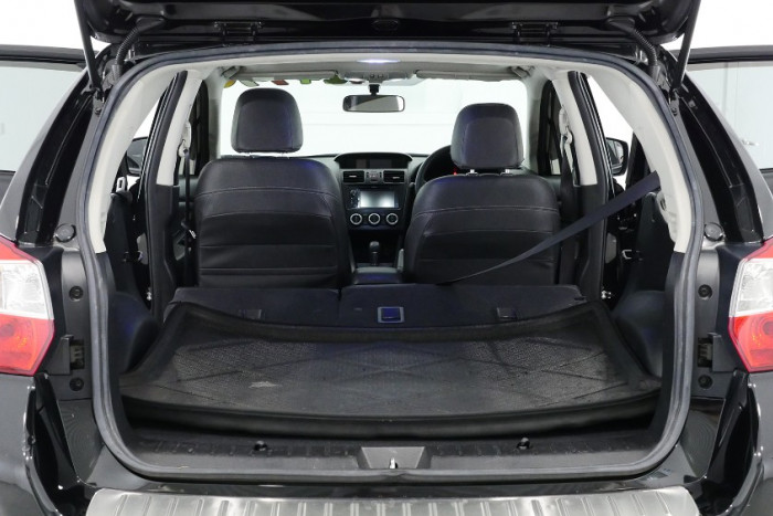 2014 Subaru XV G4-X 2.0i-S Suv Image 23