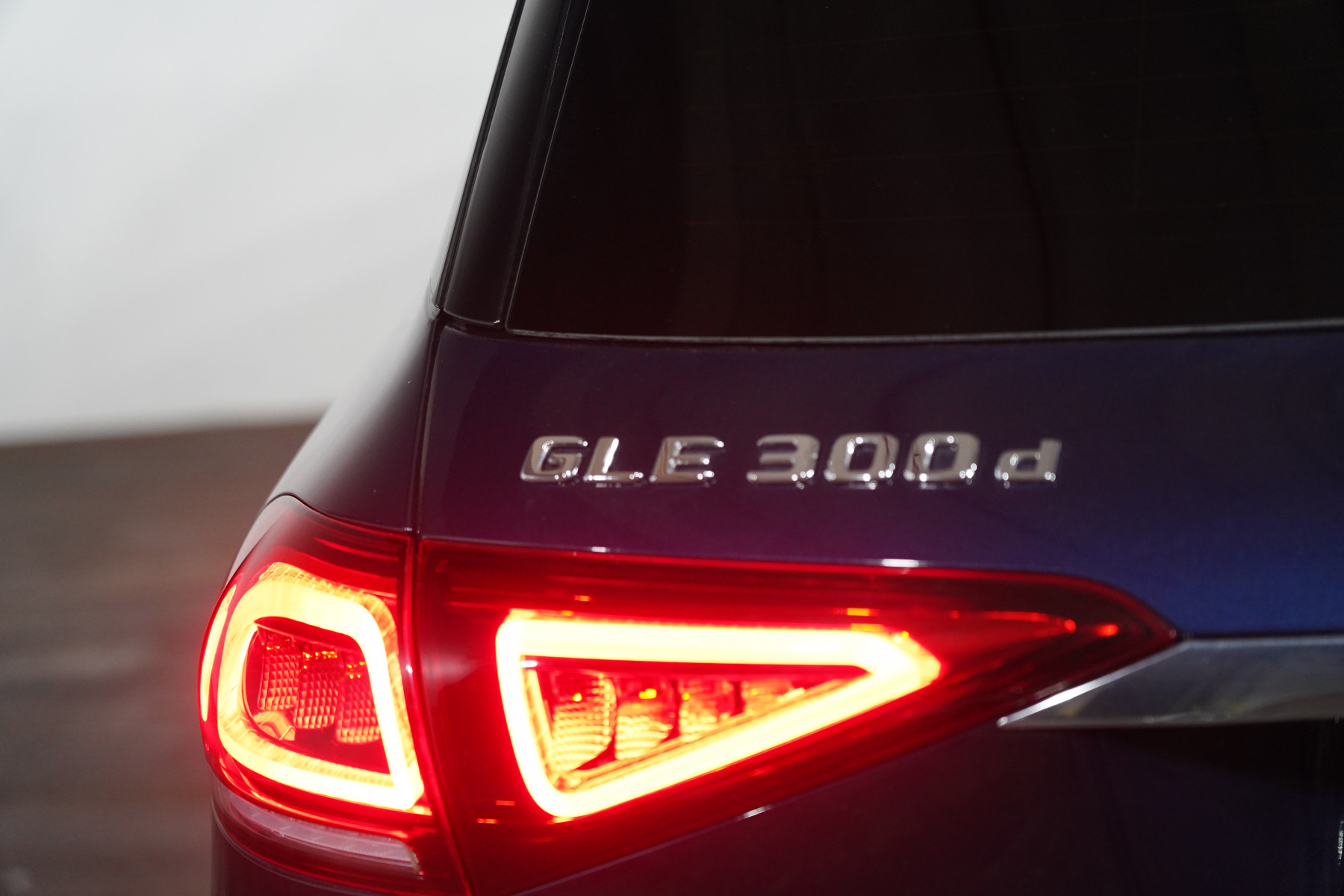 2021 Mercedes-Benz Gle 300 D 4matic SUV Image 9