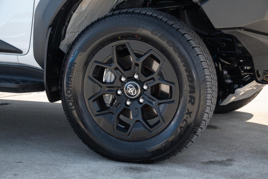 2026 Toyota HiLux GUN227R Rugged X 48V Ute Image 23