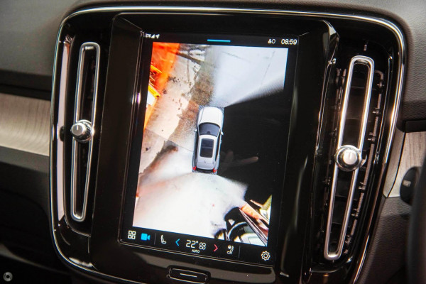 2025 Volvo XC40 XZ Ultra B4 Bright SUV Image 12