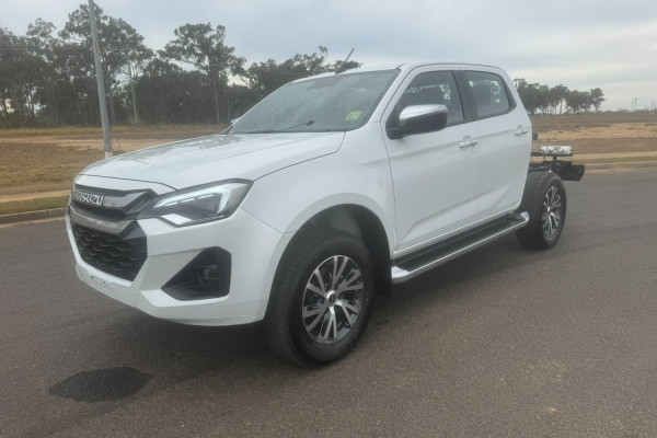 2026 Isuzu D-MAX RG LS-U Cab Chassis Image 7