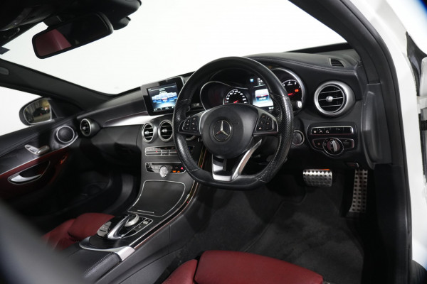 2015 Mercedes-Benz C-Class C250 SUV Image 11