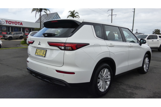 2023 Mitsubishi Outlander ZM MY23 ES 7 SEAT 2WD SUV Image 8