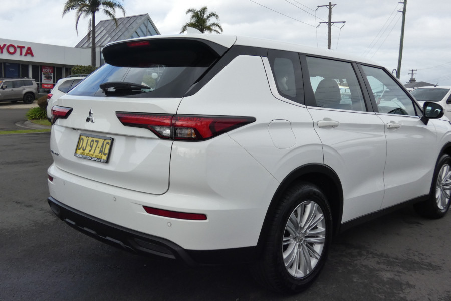 2023 Mitsubishi Outlander ZM MY23 ES 7 SEAT 2WD SUV Image 8