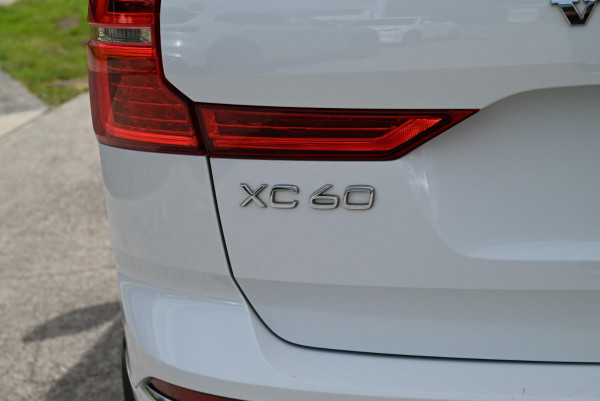 2019 MY20 Volvo XC60 UZ D4 Inscription SUV image 10