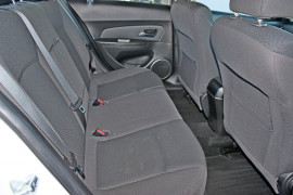 2015 MY16 Holden Cruze JH Series II  Equipe Sedan