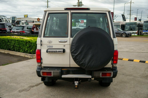 2011 MY13 Toyota LandCruiser VDJ76R WorkMate Wagon