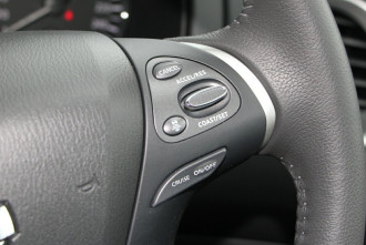 2018 MY17 Nissan Pathfinder R52 ST-L 2WD Wagon