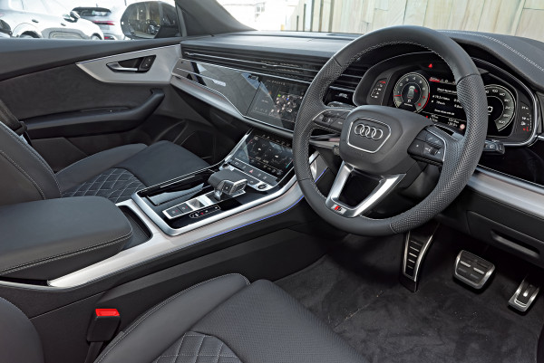 2026 Audi Q8 F1 TFSI 250kW S line SUV image 7