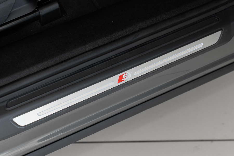 2025 Audi Q5 FY 55 TFSI e S Line SUV