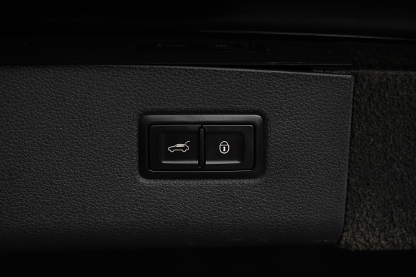 2018 Bentley Bentayga W12 Seven Seat SUV Image 24