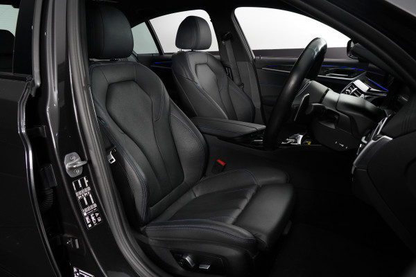 2022 BMW V8TT M550i Xdrive Pure Lci Sedan Image 28