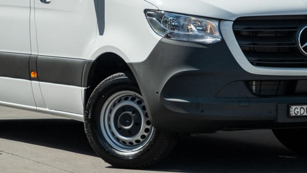 2026 Mercedes-Benz Sprinter VS30 315CDI Bus image 6