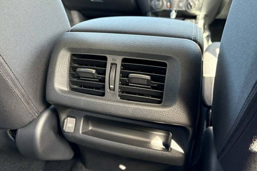 2024 MY25 Nissan Navara D23 ST Ute Image 14