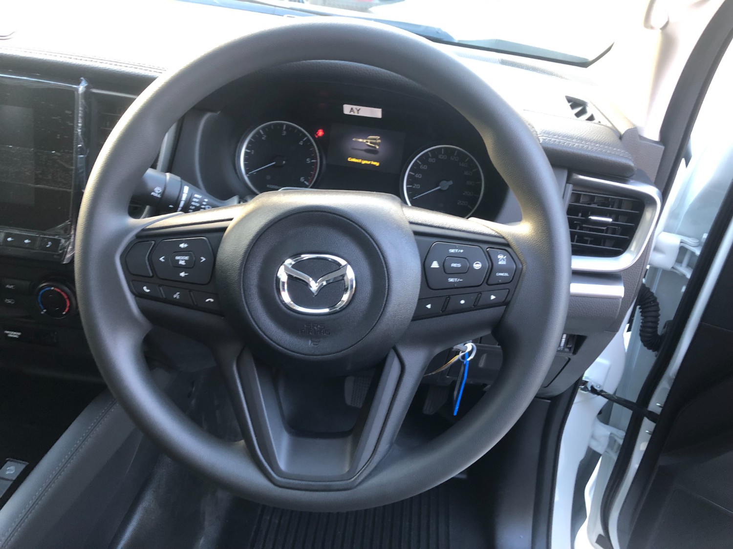 2024 Mazda BT-50 TF XS Cab Chassis Image 10