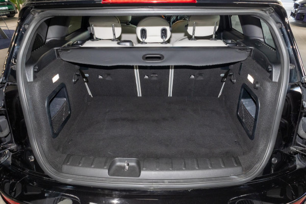 2020 MINI Clubman F54 LCI Cooper S Classic Wagon image 13