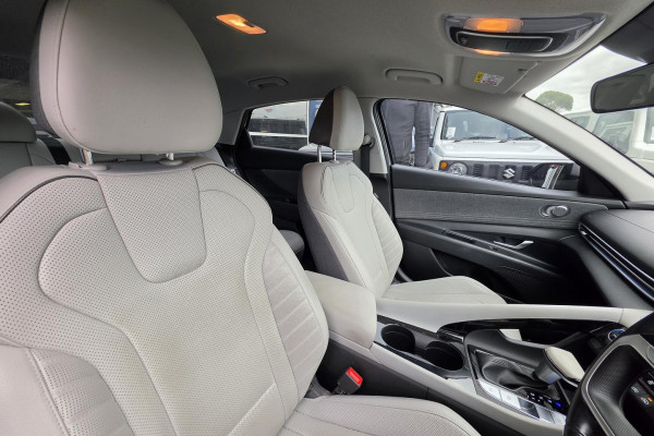 2021 Hyundai i30 CN7.V1 Elite Sedan Image 12