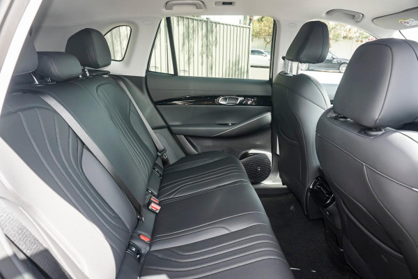 2026 MY27 Geely Starray EM-i P145 Complete SUV Image 8