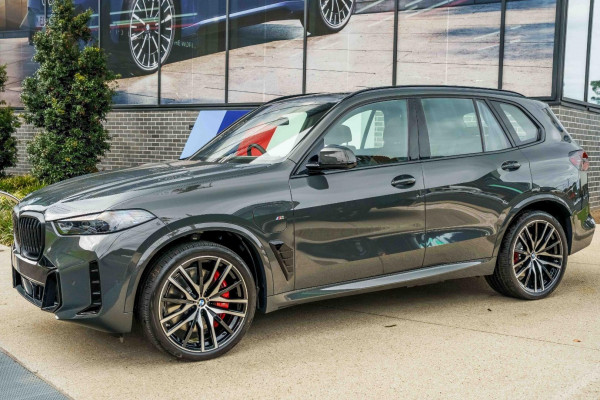 2026 BMW X5 G05 LCI xDrive50e M Sport SUV image 3