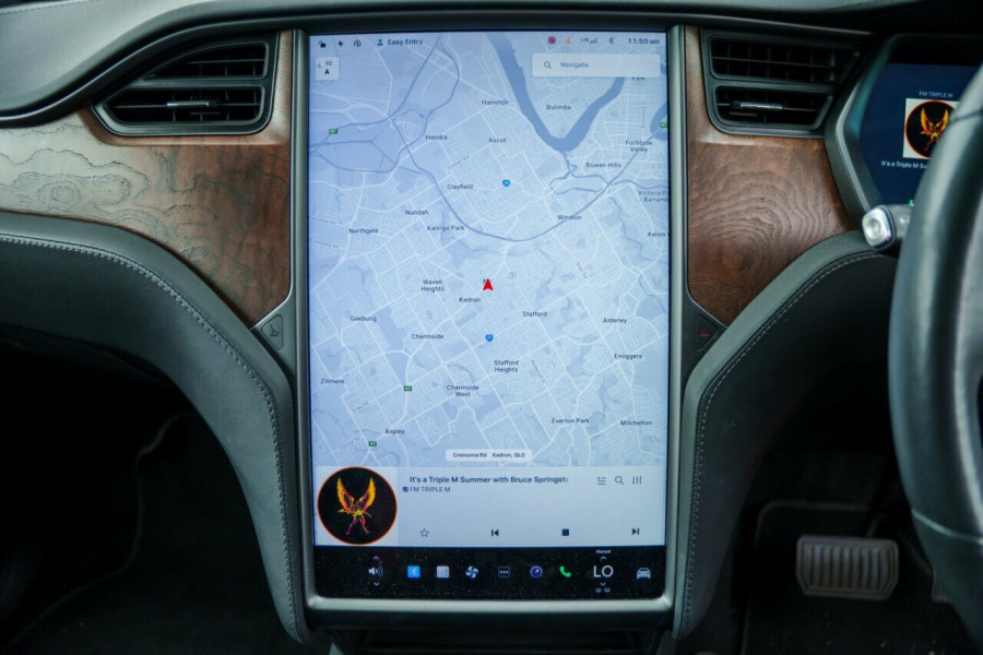 2019 Tesla Model X Long Range AWD Wagon Image 11