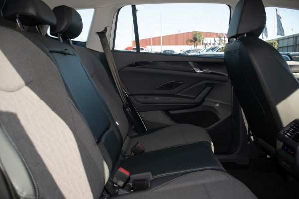 2025 Volkswagen Tayron R4 150TSI Life SUV Image 10