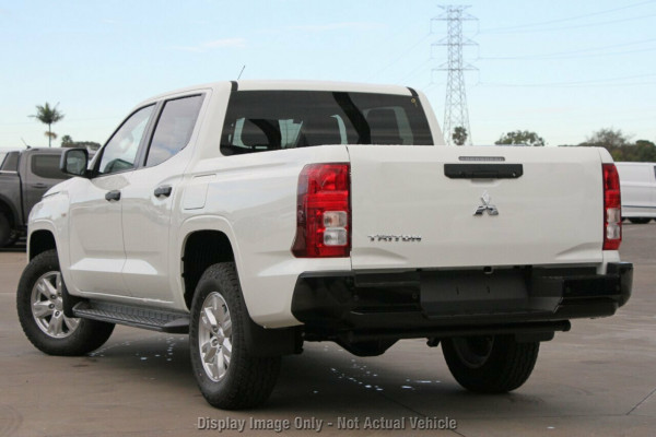 2026 Mitsubishi Triton MV GLX+ Ute Image 3