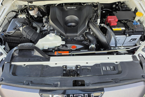 2023 Isuzu MU-X RJ LS-T SUV Image 32
